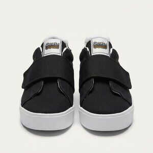 NWT Goats Black Walking Shoes Size 7 - Easy-On Canvas Sneakers